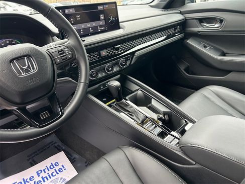 Certified 2025 Honda Accord Sport image 11