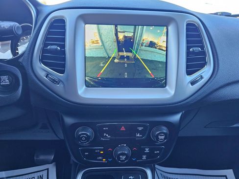 Used 2021 Jeep Compass Latitude w/ Driver Assistance Group image 27