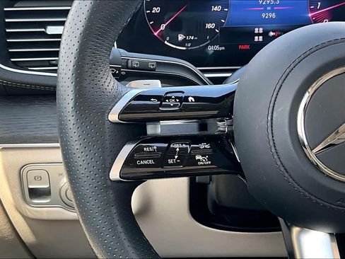 Certified 2025 Mercedes-Benz GLS 450 4MATIC image 24