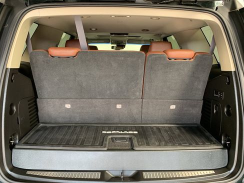 Used 2016 Cadillac Escalade Premium AWD/4WD image 34