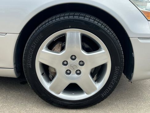 Used 2005 Lexus LS 430 RWD image 12
