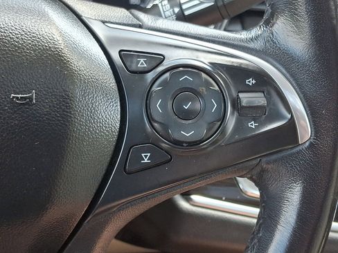 Used 2021 Buick Enclave Essence w/ Sound and Sites Package AWD/4WD image 23