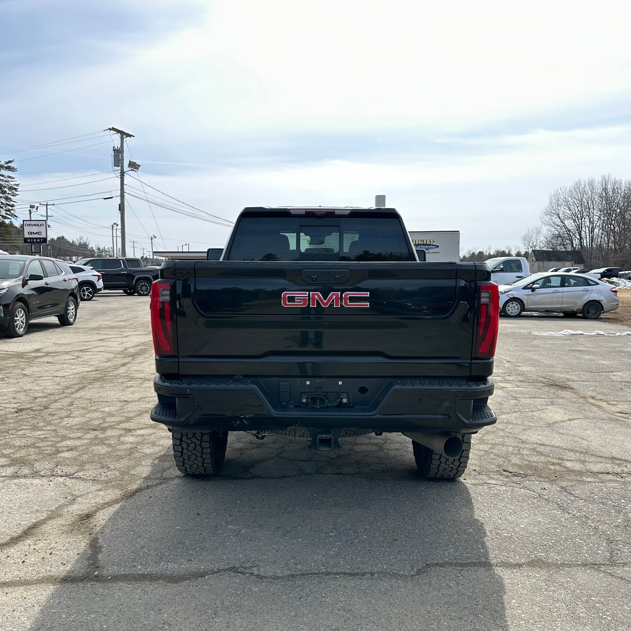 Used 2024 GMC Sierra 2500 Denali Ultimate AWD/4WD image 4