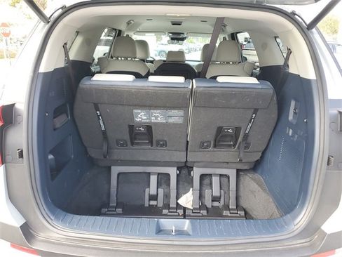 Certified 2025 Kia Carnival EX image 6