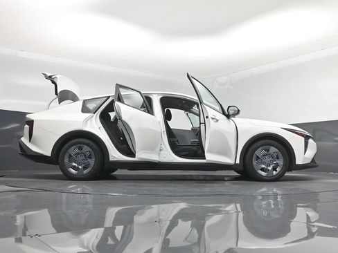 Certified 2025 Kia K4 FWD image 7