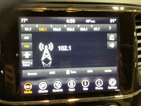 Certified 2022 Jeep Grand Cherokee Laredo E w/ Security & Convenience Group image 33