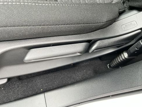 New 2026 Honda HR-V LX image 16