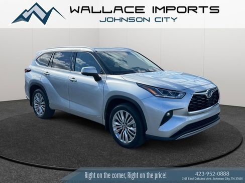 Used 2024 Toyota Highlander Platinum AWD/4WD image 7
