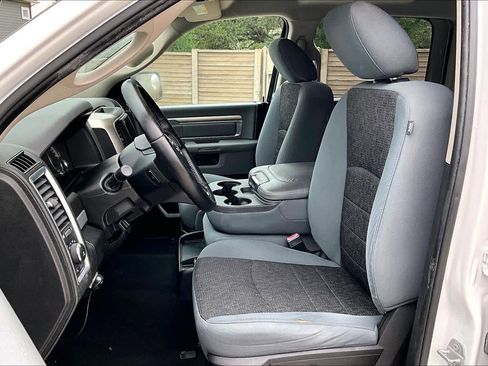 Used 2019 RAM 1500 Big Horn AWD/4WD image 8