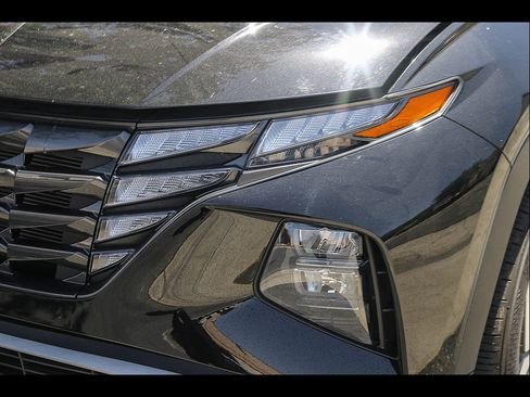 Certified 2023 Hyundai Tucson SEL w/ Convenience Package FWD image 3