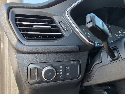 Used 2022 Ford Escape SEL image 17