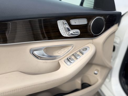 Used 2016 Mercedes-Benz C 300 4MATIC Sedan image 15