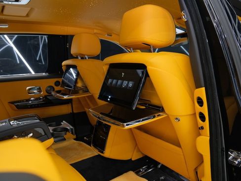 Used 2026 Rolls-Royce Phantom Sedan RWD image 47