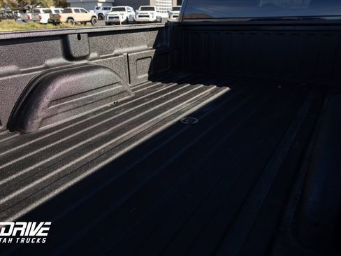 Used 2007 GMC Sierra 3500 SLT w/ Skid Plate Package image 13