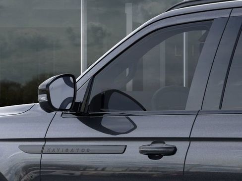 New 2025 Lincoln Navigator Reserve w/ Jet Appearance Package AWD/4WD image 20