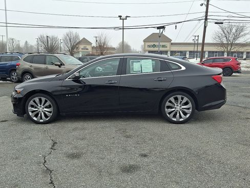 Used 2017 Chevrolet Malibu Premier w/ Premier Sun and Wheel Package image 9