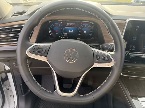 Used 2026 Volkswagen Atlas SE w/ Panoramic Sunroof Package AWD/4WD image 36
