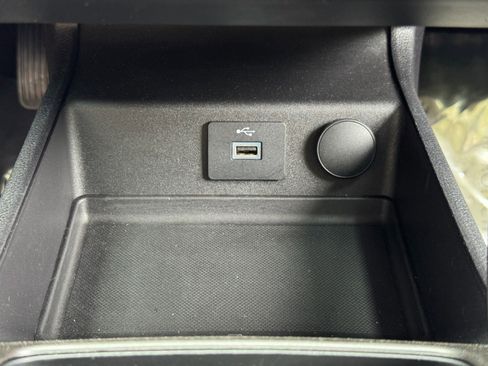 Used 2018 Ford Fusion S image 25