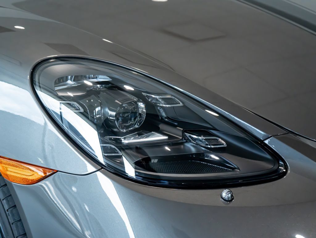 Certified 2025 Porsche 718 Cayman RWD image 25