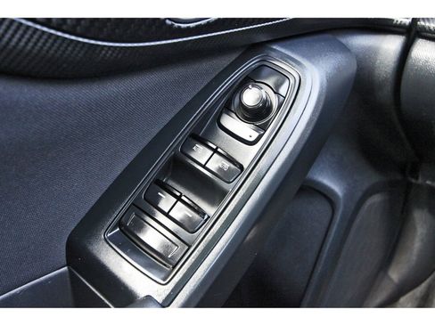Used 2018 Subaru Crosstrek 2.0i AWD/4WD image 23