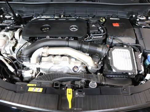 Certified 2025 Mercedes-Benz GLB 250 4MATIC image 34