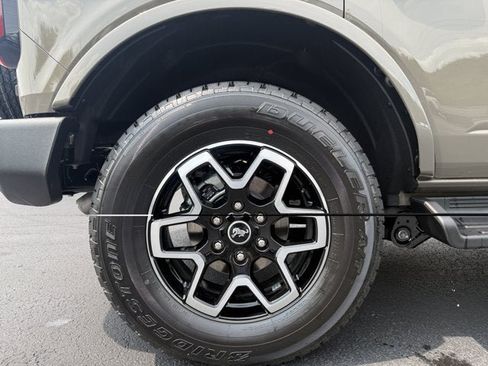 New 2026 Ford Bronco Outer Banks AWD/4WD image 9