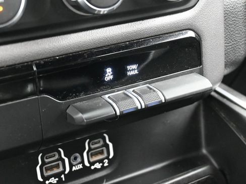Used 2020 RAM 1500 Big Horn image 25