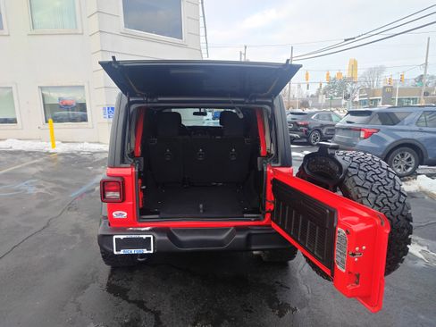 Used 2018 Jeep Wrangler Unlimited Sport S image 14