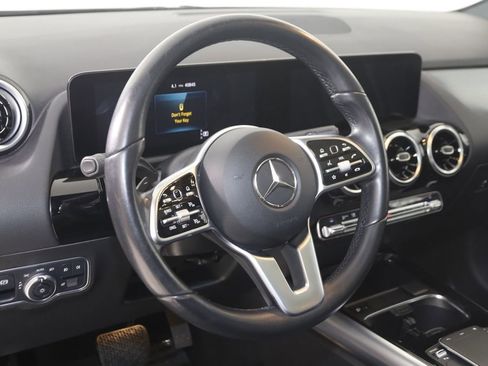 Used 2022 Mercedes-Benz GLA 250 4MATIC image 6