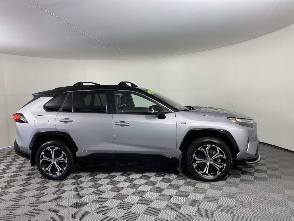 Used 2024 Toyota RAV4 XSE w/ Premium Package AWD/4WD image 11