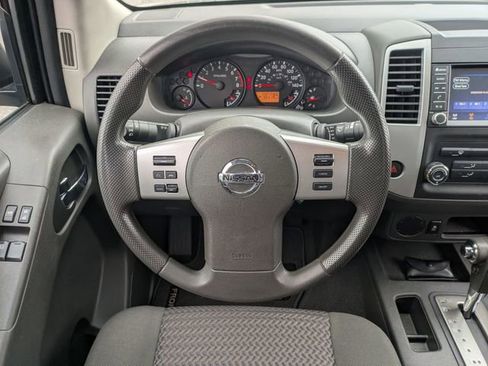 Used 2019 Nissan Frontier SV image 13