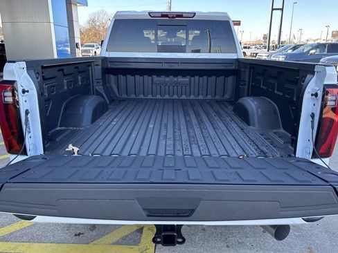New 2026 GMC Sierra 2500 Denali w/ Denali Reserve Package image 5