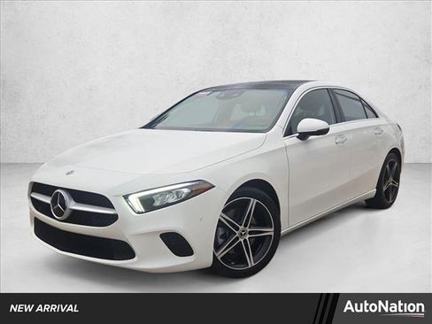 Used 2019 Mercedes-Benz A 220 image 1