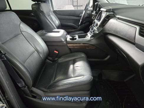 Used 2017 Chevrolet Suburban LT RWD image 21