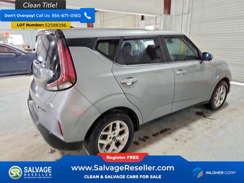 Used 2023 Kia Soul LX w/ LX Technology Package FWD image 4