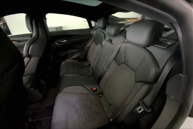 Used 2023 Audi e-tron GT Premium Plus AWD/4WD image 12
