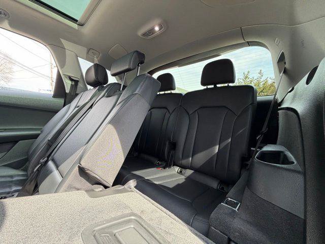 Used 2023 Audi Q7 2.0T Premium Plus w/ Premium Plus Package AWD/4WD image 23