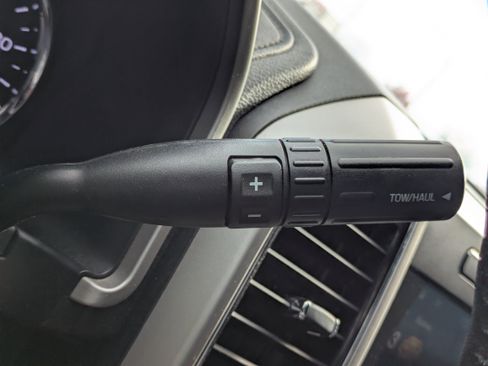 Used 2019 Ford F250 Lariat w/ Lariat Value Package image 18