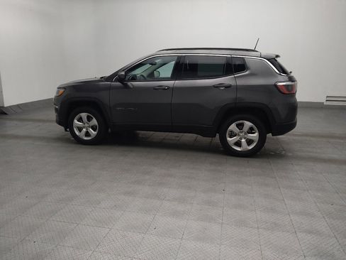 Used 2020 Jeep Compass Latitude w/ Popular Equipment Group AWD/4WD image 3