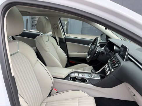Used 2019 Genesis G70 2.0T Advanced w/ Elite Package AWD/4WD image 9