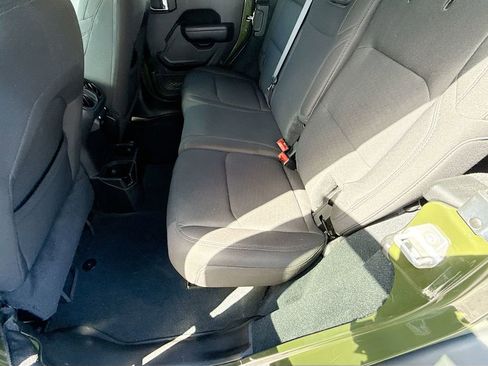 Used 2022 Jeep Wrangler Unlimited Sport S image 27