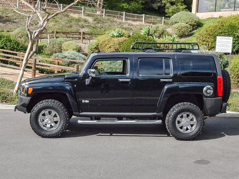 Used 2007 HUMMER H3 image 3