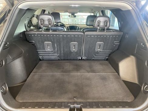 Used 2020 Chevrolet Equinox Premier AWD/4WD image 8