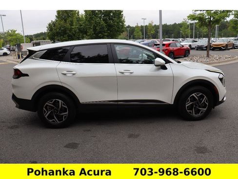 Used 2023 Kia Sportage LX image 8