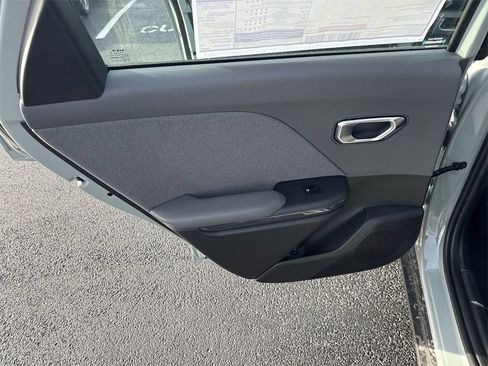 New 2025 Kia K4 EX image 23