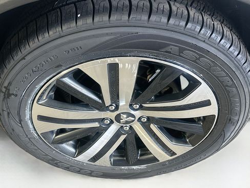 Used 2025 Mitsubishi Outlander Sport ES AWD/4WD image 11
