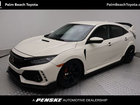 Used 2018 Honda Civic Type R image 1