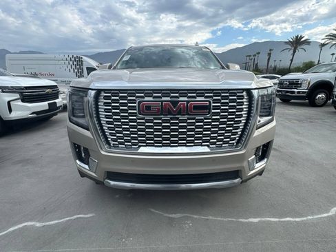 Used 2023 GMC Yukon XL Denali w/ Denali Reserve Package AWD/4WD image 2