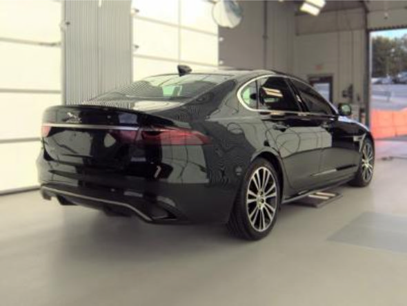 Used 2024 Jaguar XF R-Dynamic SE AWD/4WD image 2