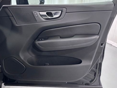 Certified 2025 Volvo XC60 B5 Core AWD/4WD image 20